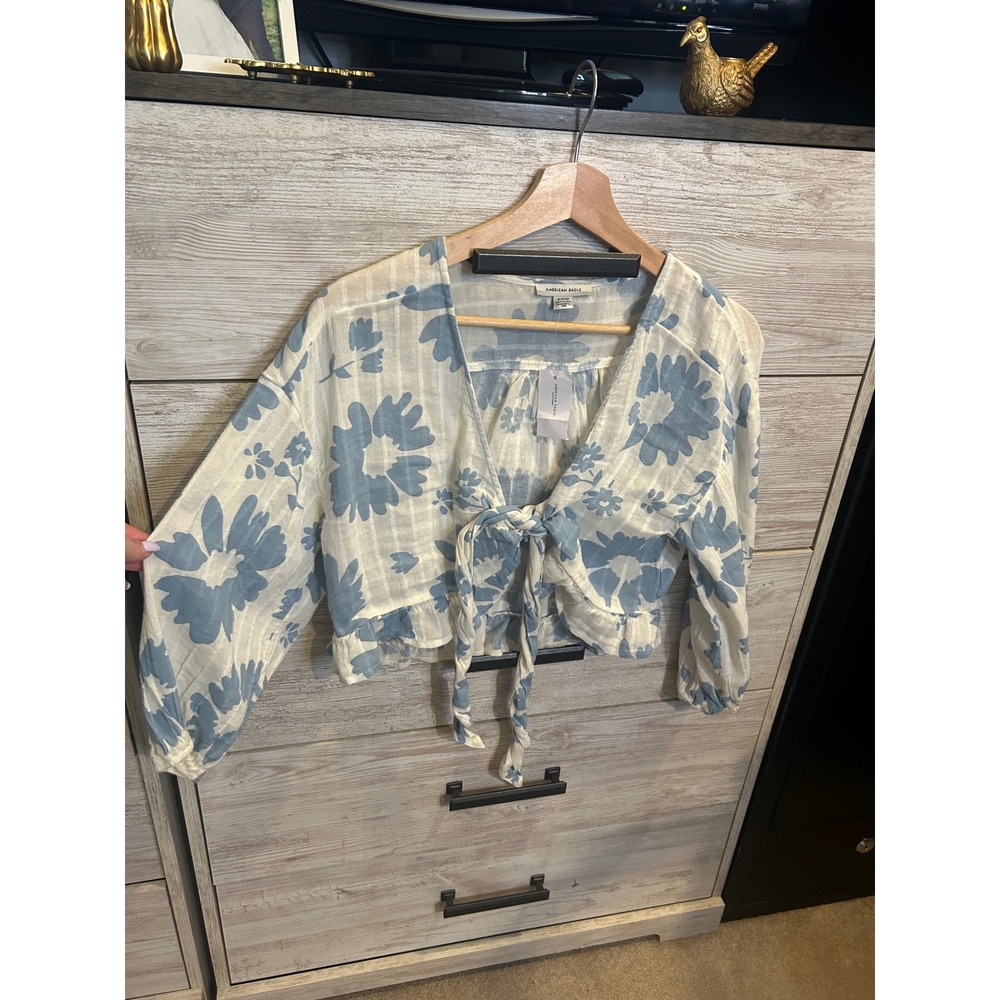 American Eagle Blue Floral Tie Front Crop Top Ruffle Blouse Small NWT 035-2351 - Picture 2 of 5